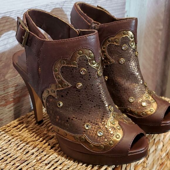 Reba Brown 6M Brown Studded Peep Toe Heels Shoes - Picture 4 of 10